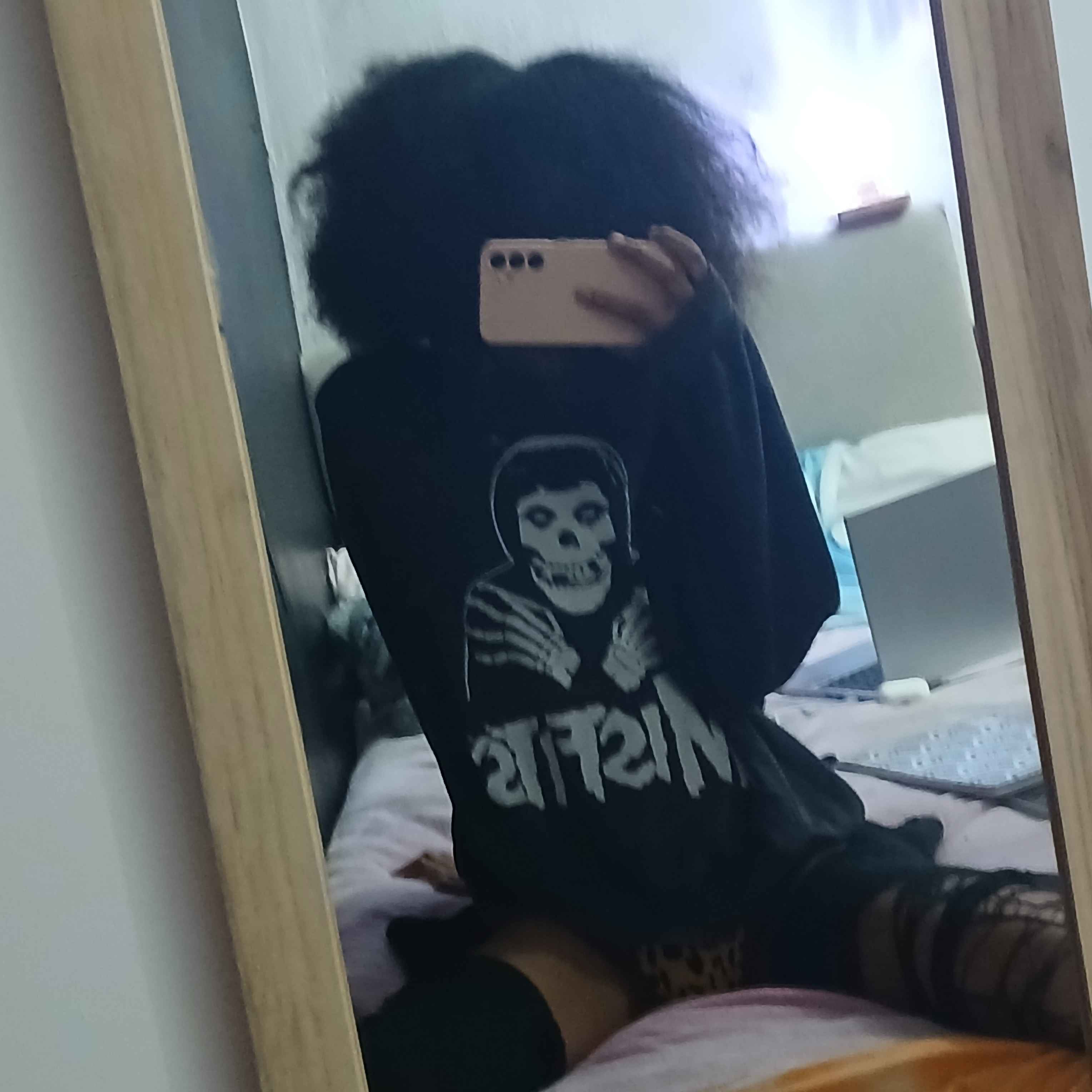 mirror selfie