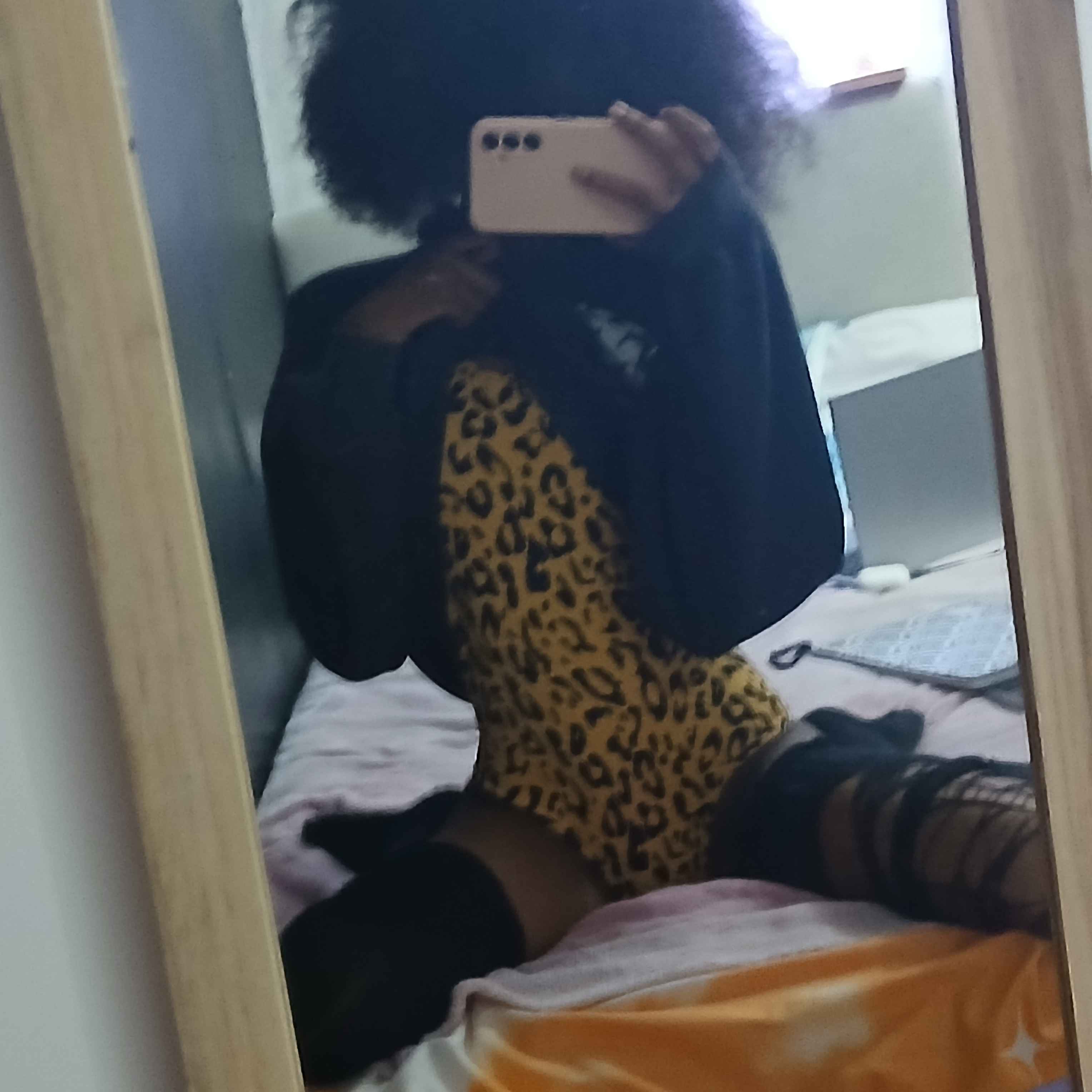mirror selfie